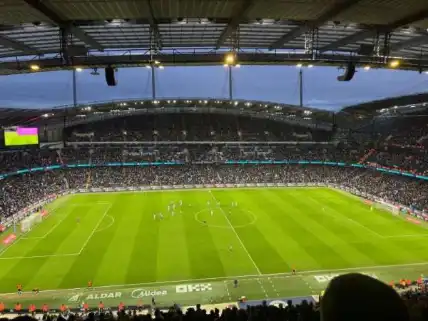 Colin Bell Stand – Blok 327 udsigt